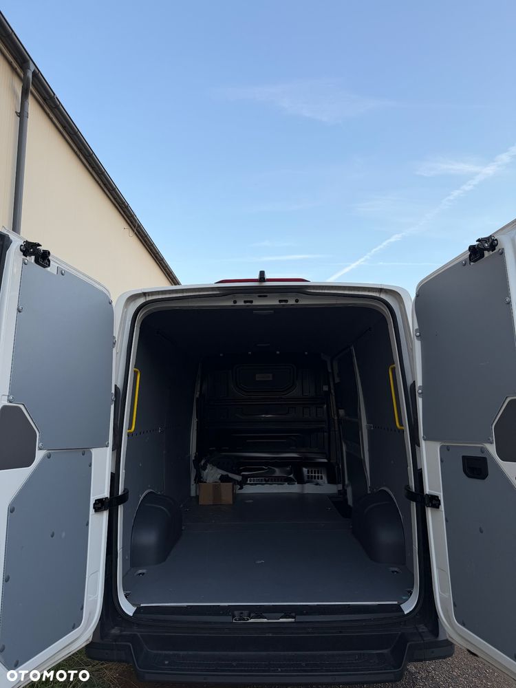 Volkswagen Crafter - 9