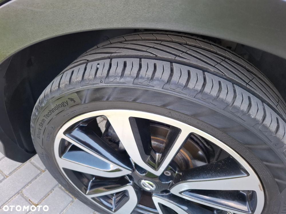 Nissan Qashqai 1.6 dCi Xtronic TEKNA+ - 10