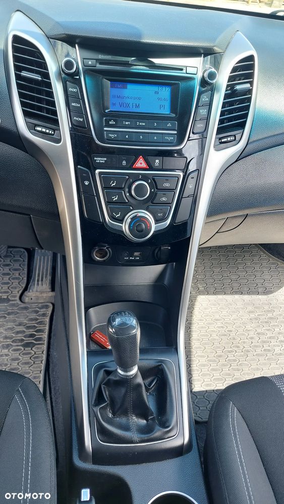 Hyundai i30 1.6 CRDi Classic + - 9