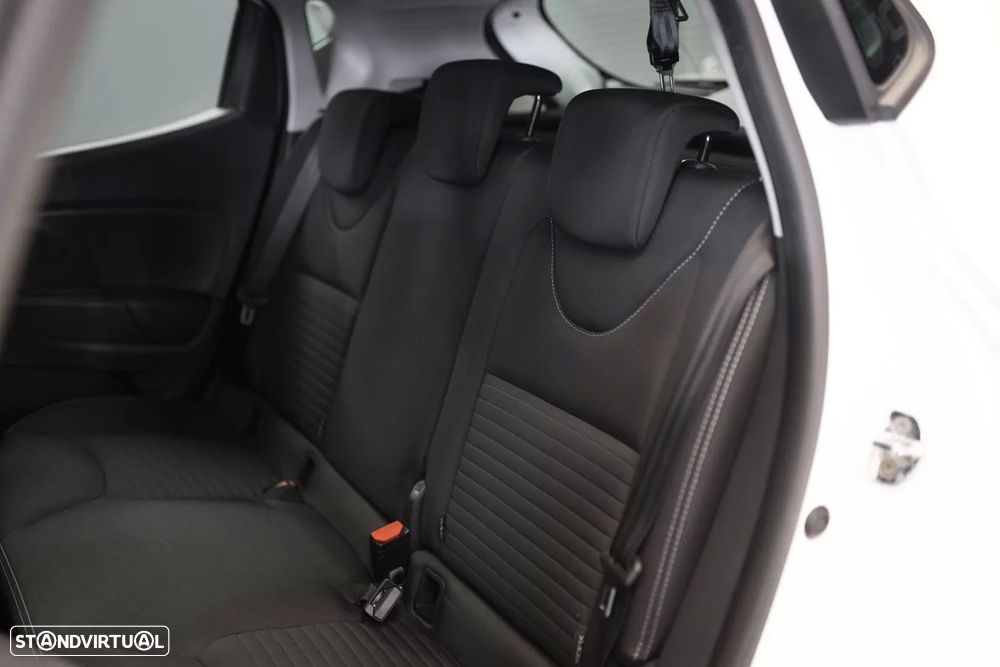 Renault Clio 1.0 TCe Evolution - 21
