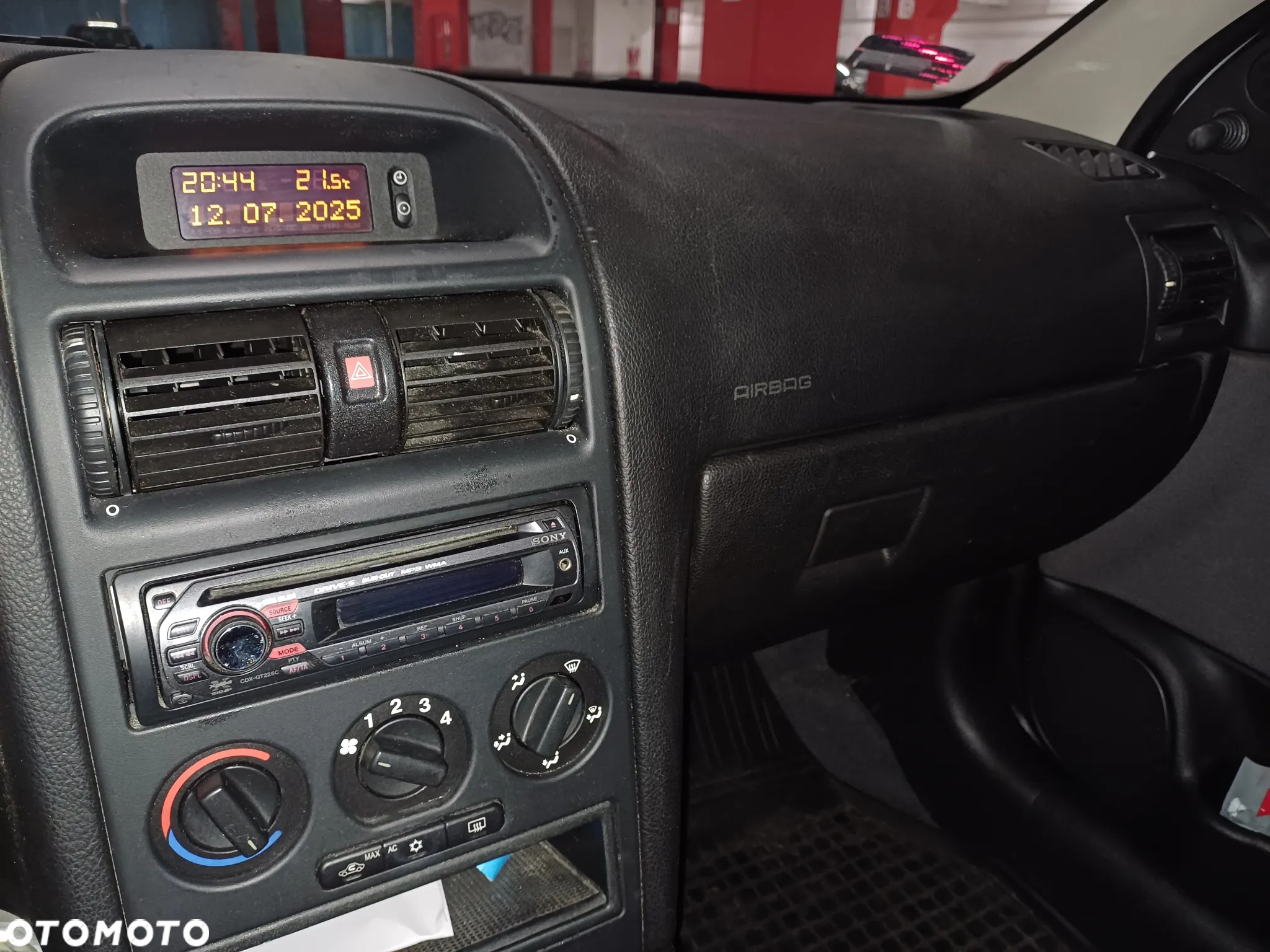 Opel Astra - 11