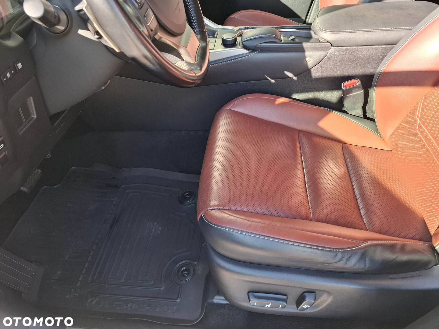 Lexus NX 200t Comfort AWD - 14