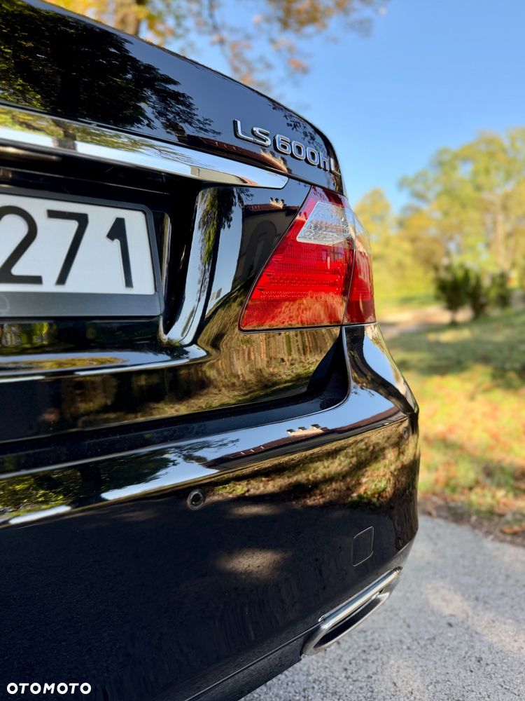 Lexus LS - 7