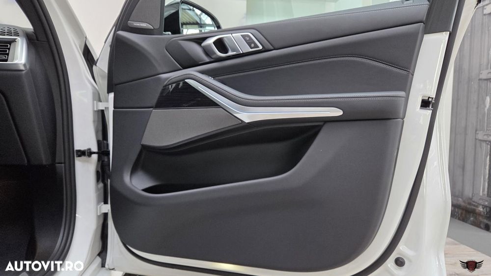 BMW X5 xDrive50e - 24