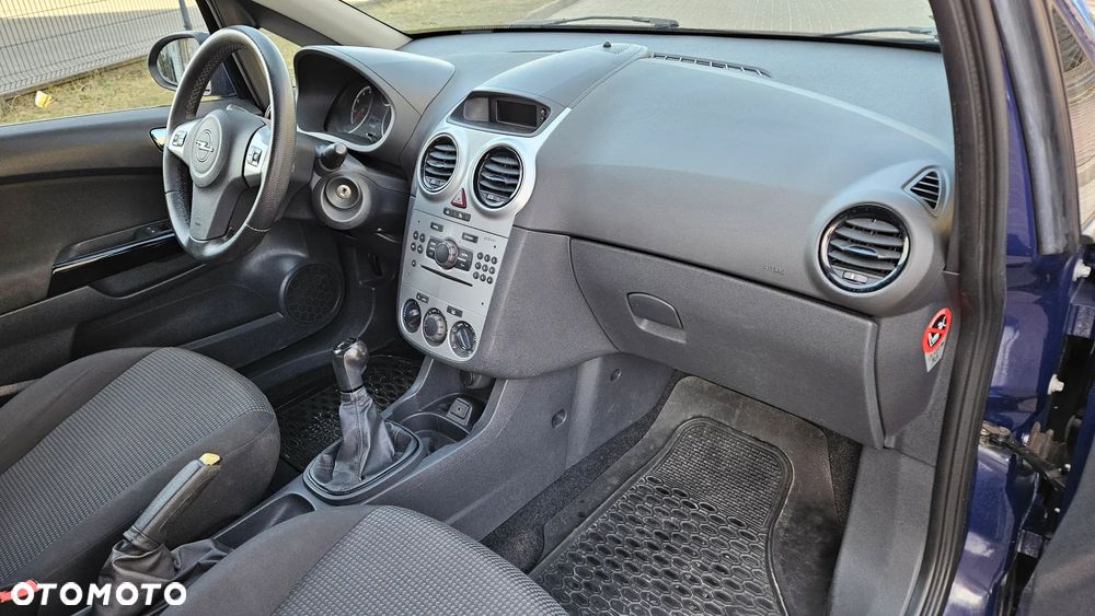 Opel Corsa 1.2 16V Edition / Active - 27