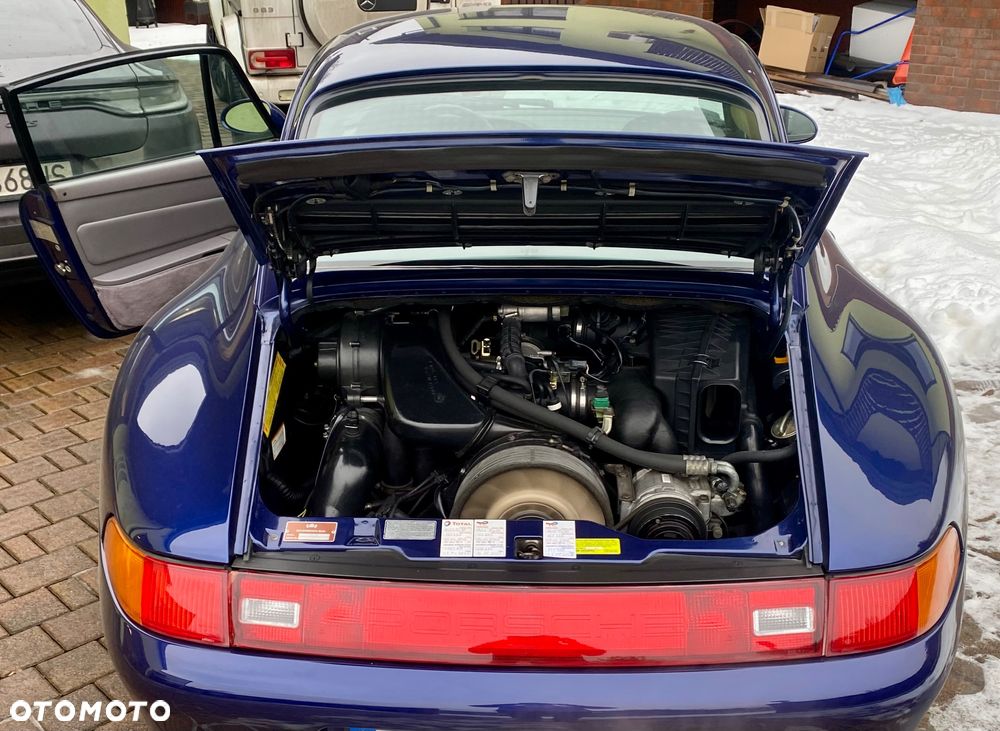 Porsche 911 Carrera - 22