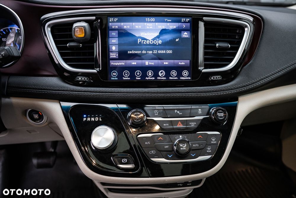 Chrysler Pacifica - 15