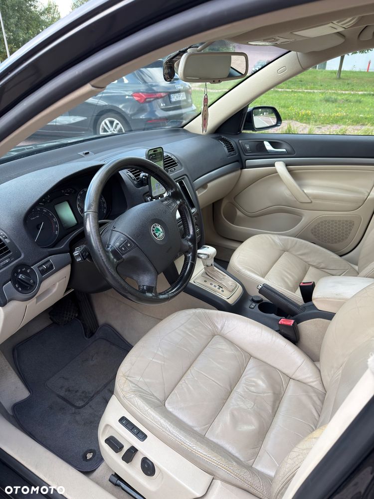 Skoda Octavia 2.0TDI Edition 100 DSG - 14