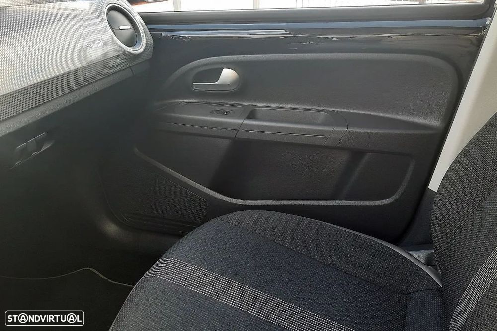 VW e-Up! Entry - 32