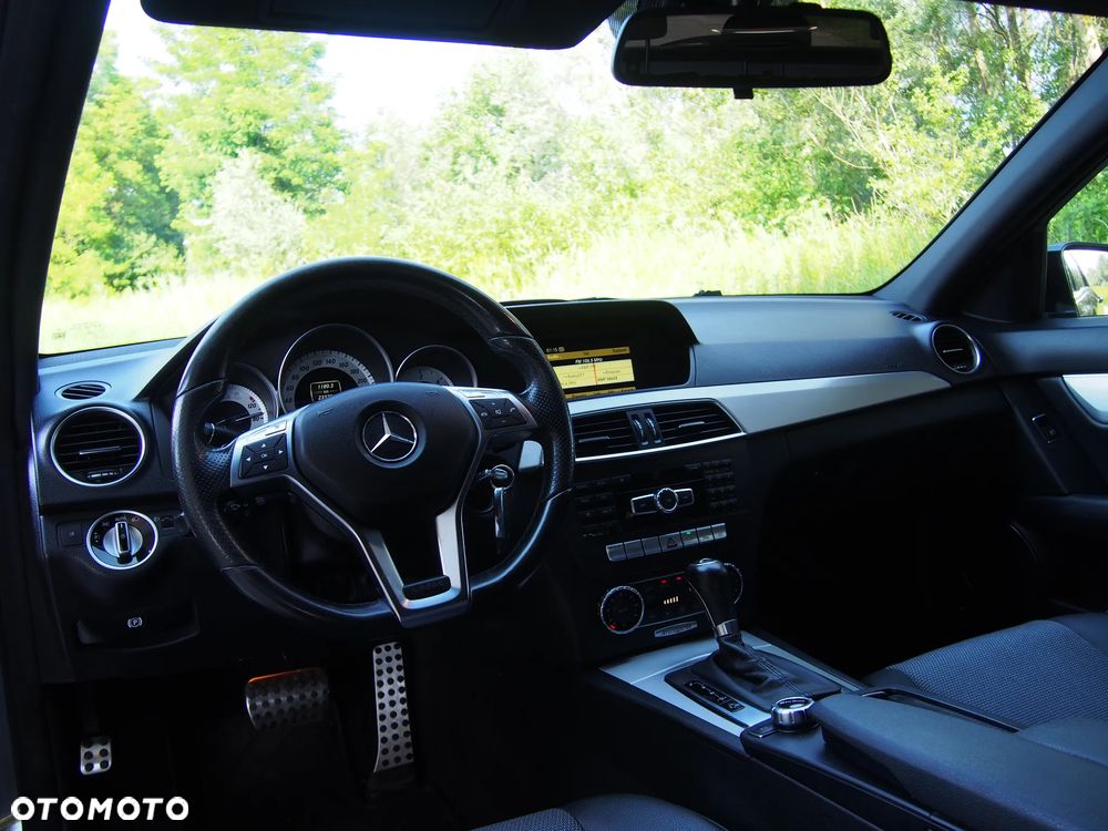 Mercedes-Benz Klasa C 220 CDI DPF (BlueEFFICIENCY) 7G-TRONIC Avantgarde - 6