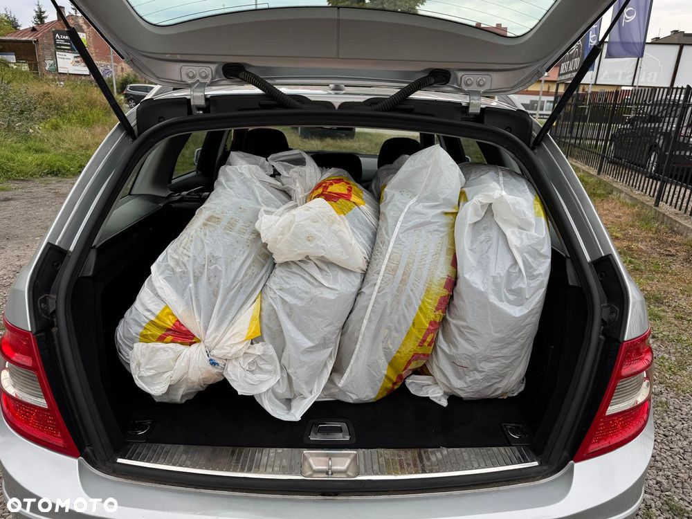 Mercedes-Benz Klasa C 180 BlueEFFICIENCY 7G-TRONIC Elegance - 21