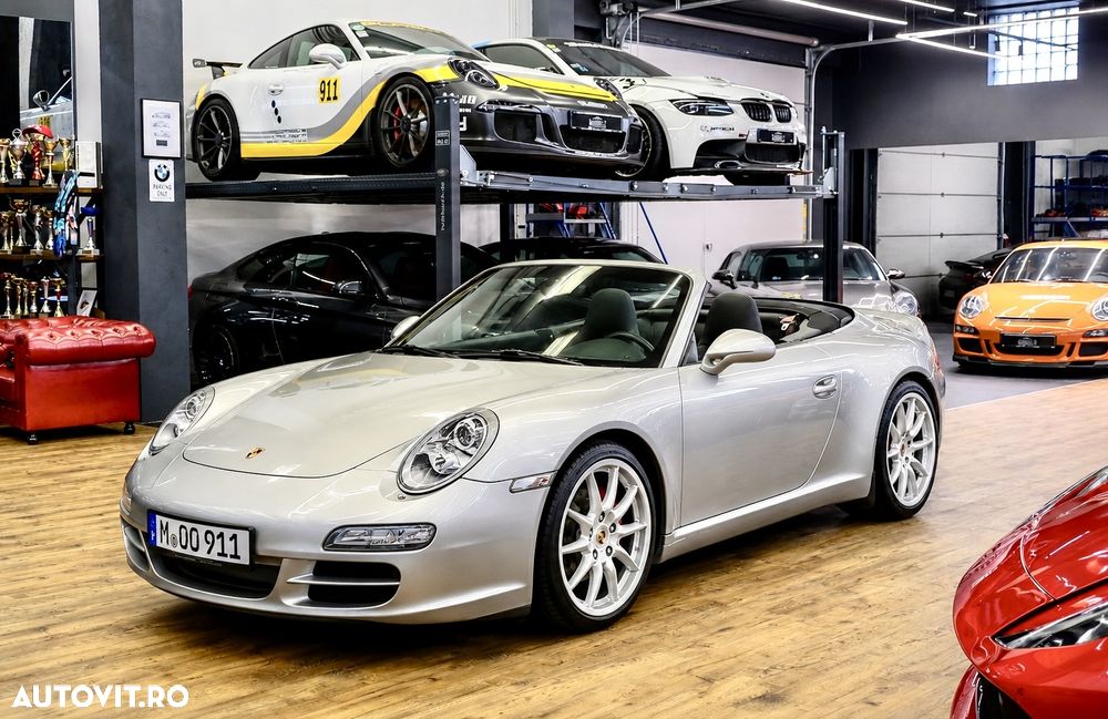 Porsche 911 Carrera - 10