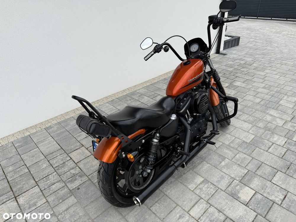 Harley-Davidson Sportster Iron 883 - 17