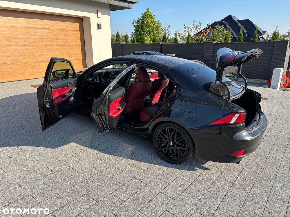 Lexus IS ver-300h-f-impression - 15