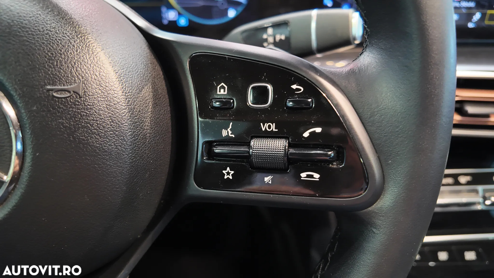 Mercedes-Benz EQC 400 4MATIC - 26