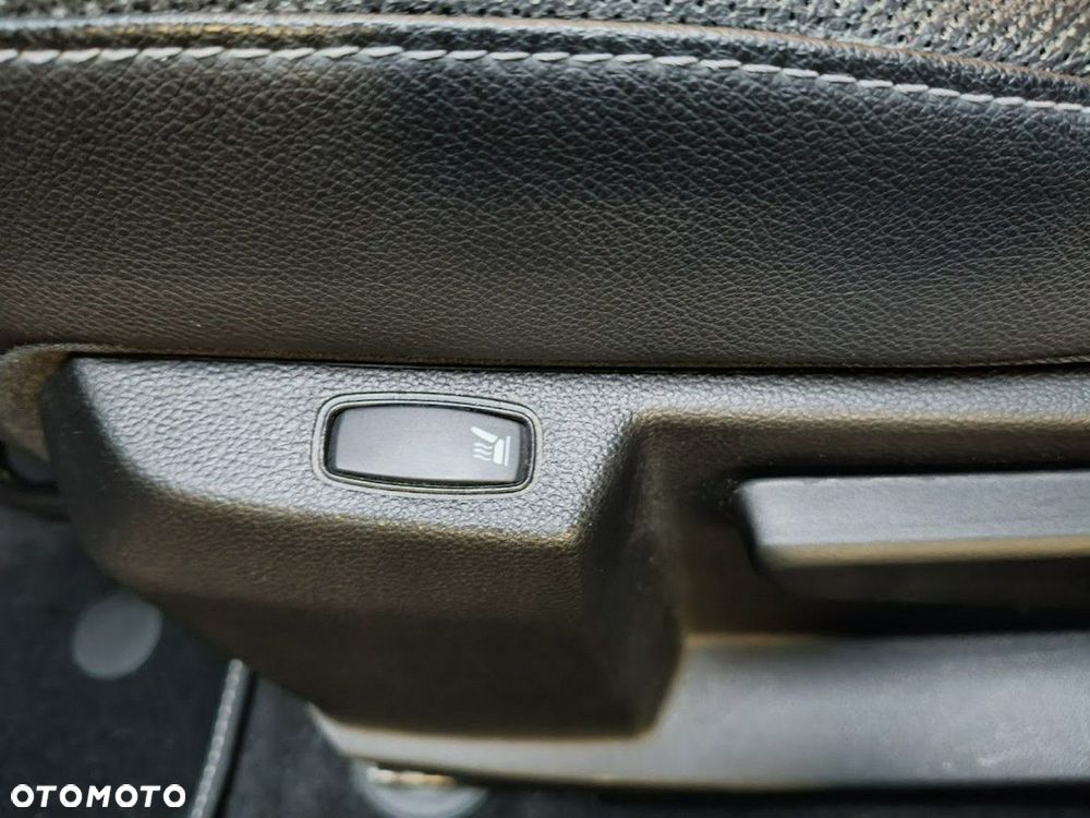 Dacia Duster 1.6 SCe Prestige - 17