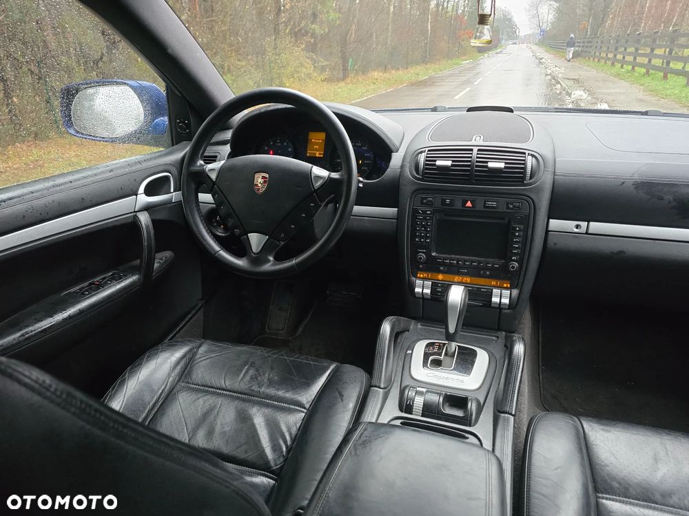 Porsche Cayenne Tiptronic S - 26