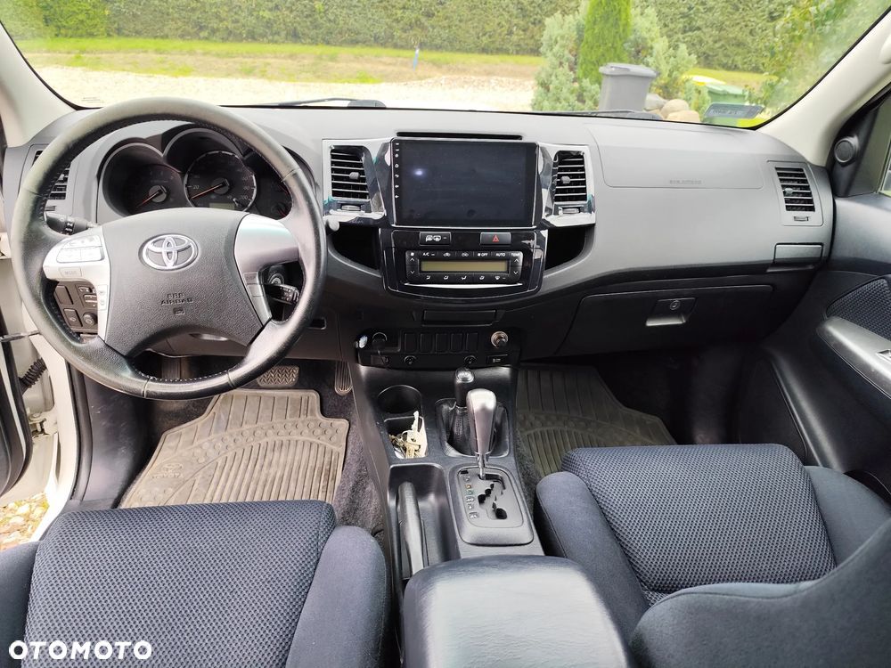 Toyota Hilux - 11