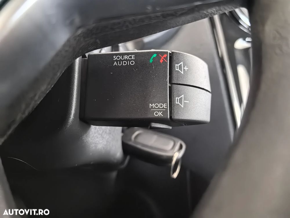 Dacia Lodgy 1.5 dCi 90 CP Ambiance - 19