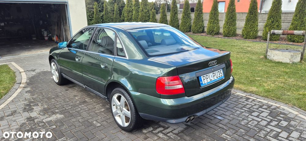 Audi A4 Limousine - 13
