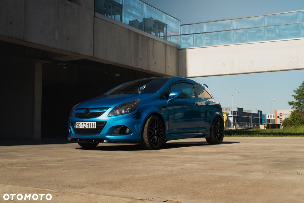 Opel Corsa 1.6T OPC - 4