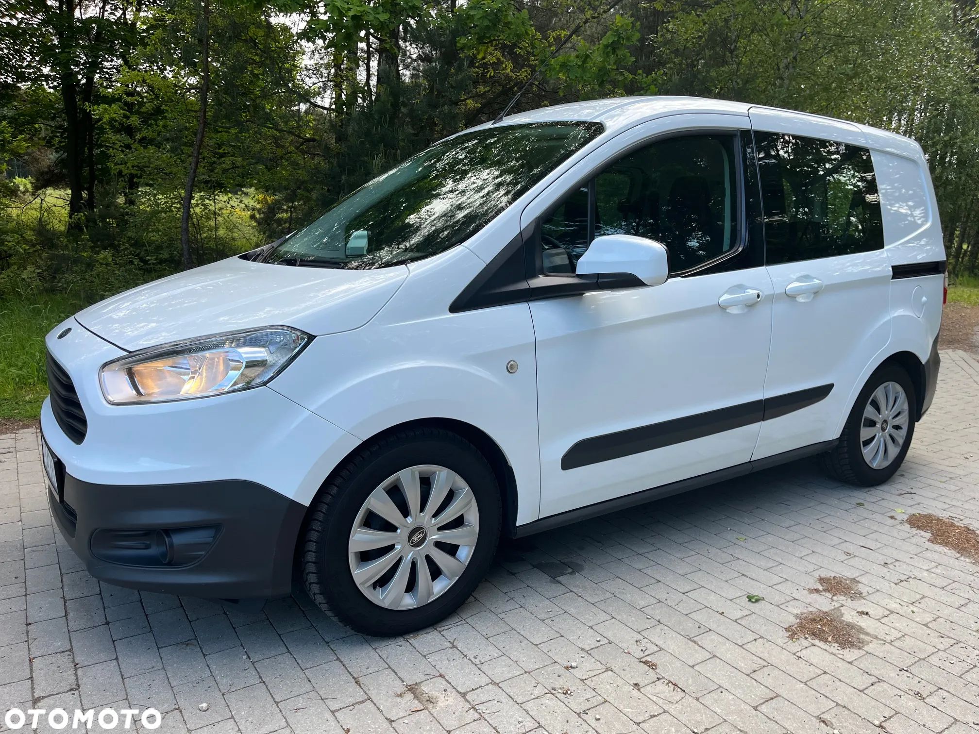 Ford Transit Courier - 1
