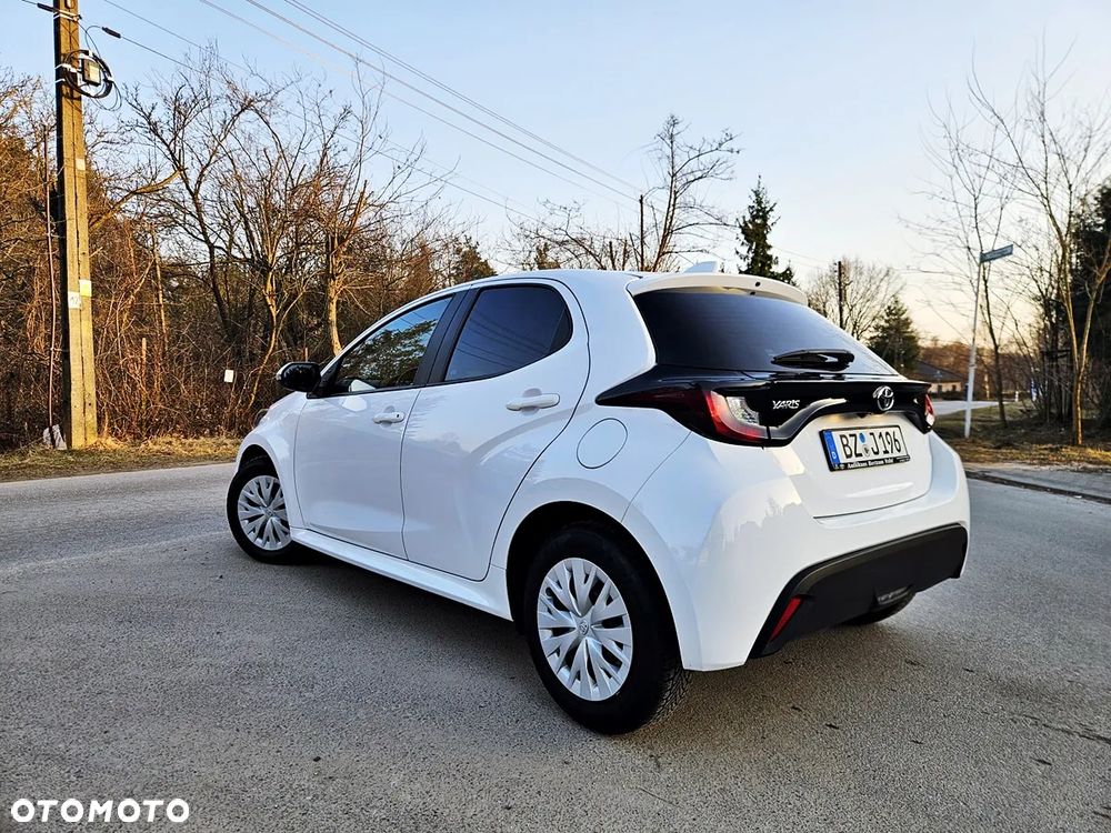 Toyota Yaris 1.5 VVT-i Team Deutschland - 16