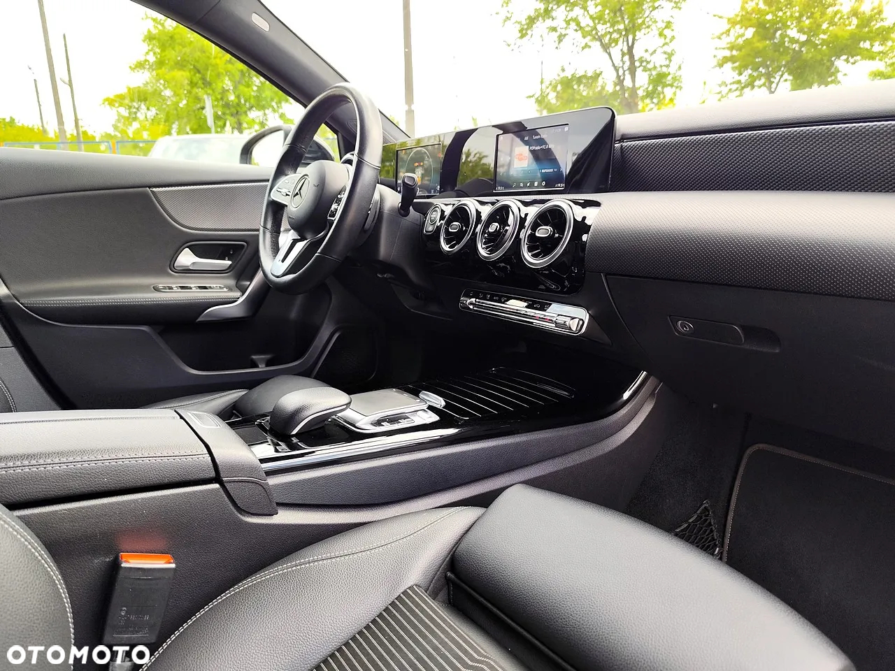 Mercedes-Benz Klasa A 180 Progressive 7G-DCT - 11
