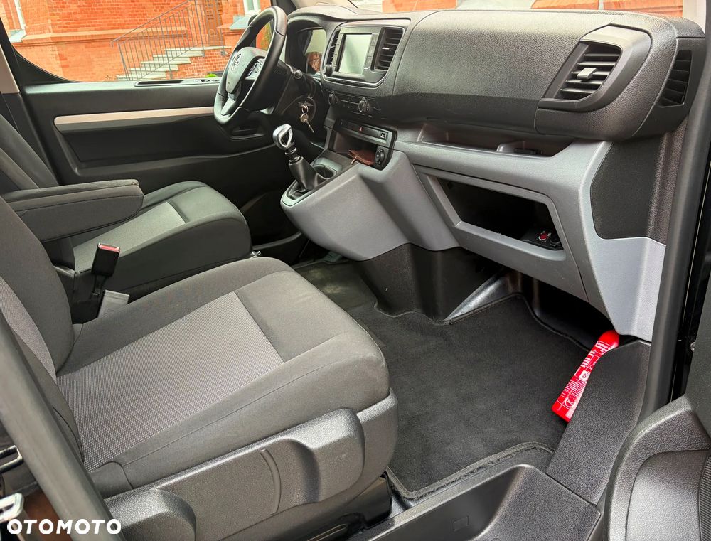 Opel Vivaro - 8