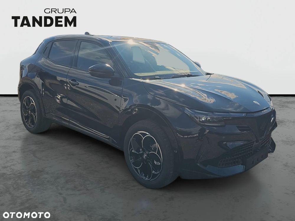 Alfa Romeo Junior 1.2 mHEV Ti eDCT - 3