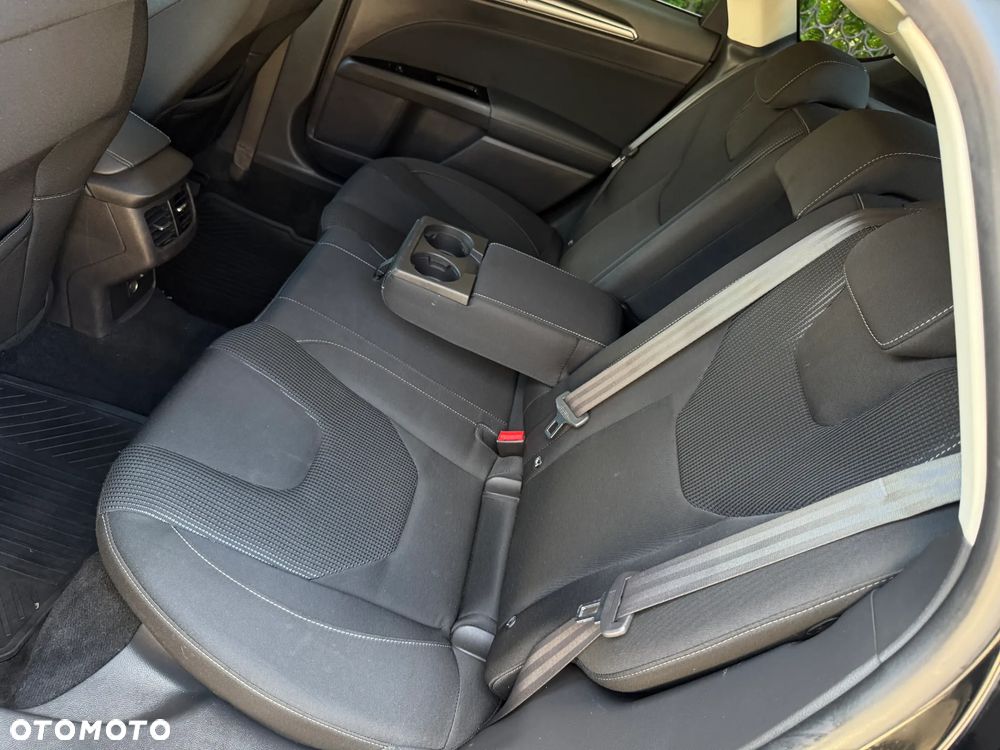 Ford Mondeo 2.0 EcoBlue Titanium - 36
