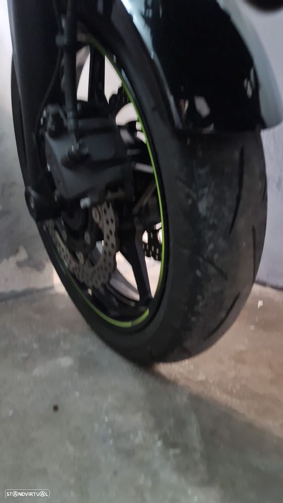 Kawasaki Z ER650K - 12