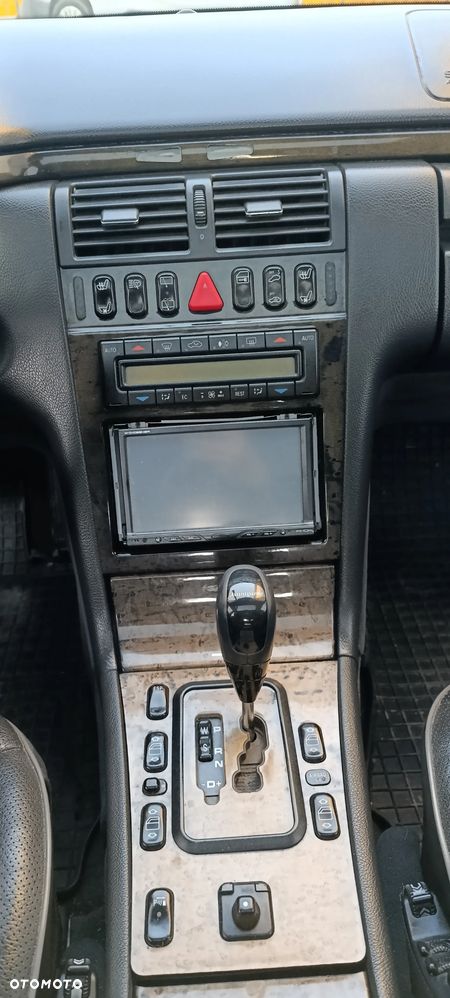 Mercedes-Benz Klasa E - 11