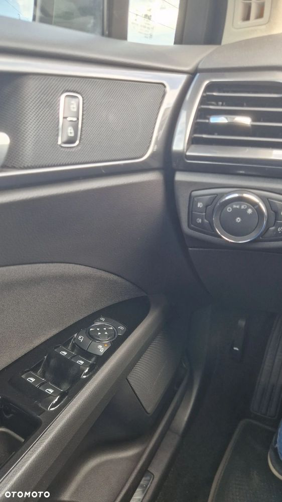 Ford Mondeo 2.0 Hybrid Executive Plus - 12