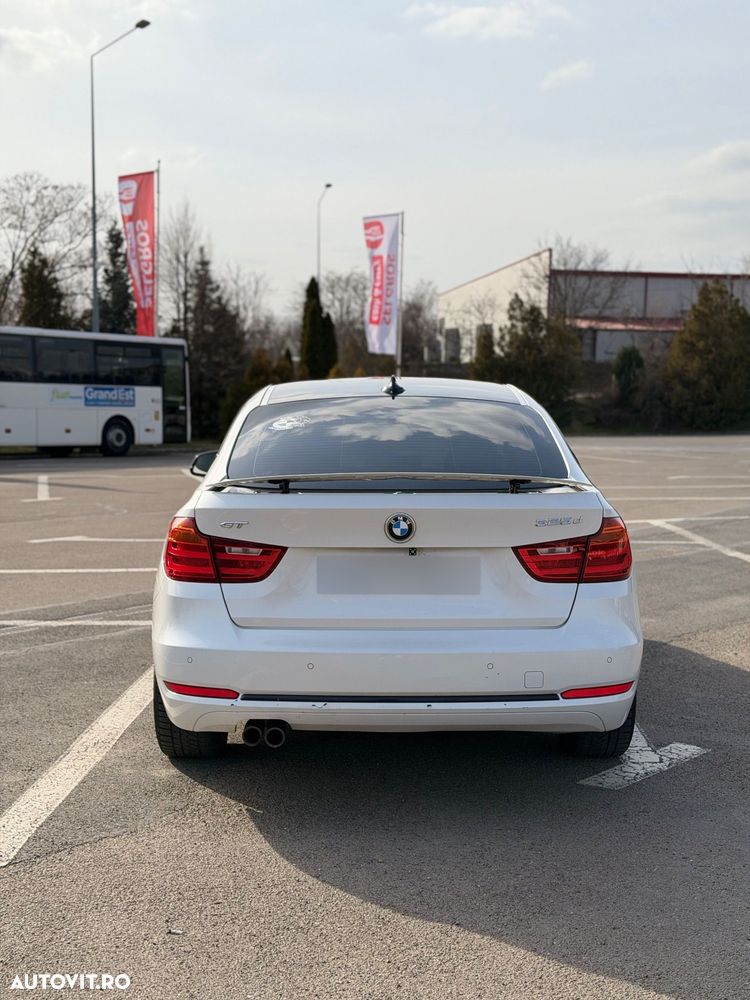 BMW Seria 3 325d Aut. Luxury Line - 8