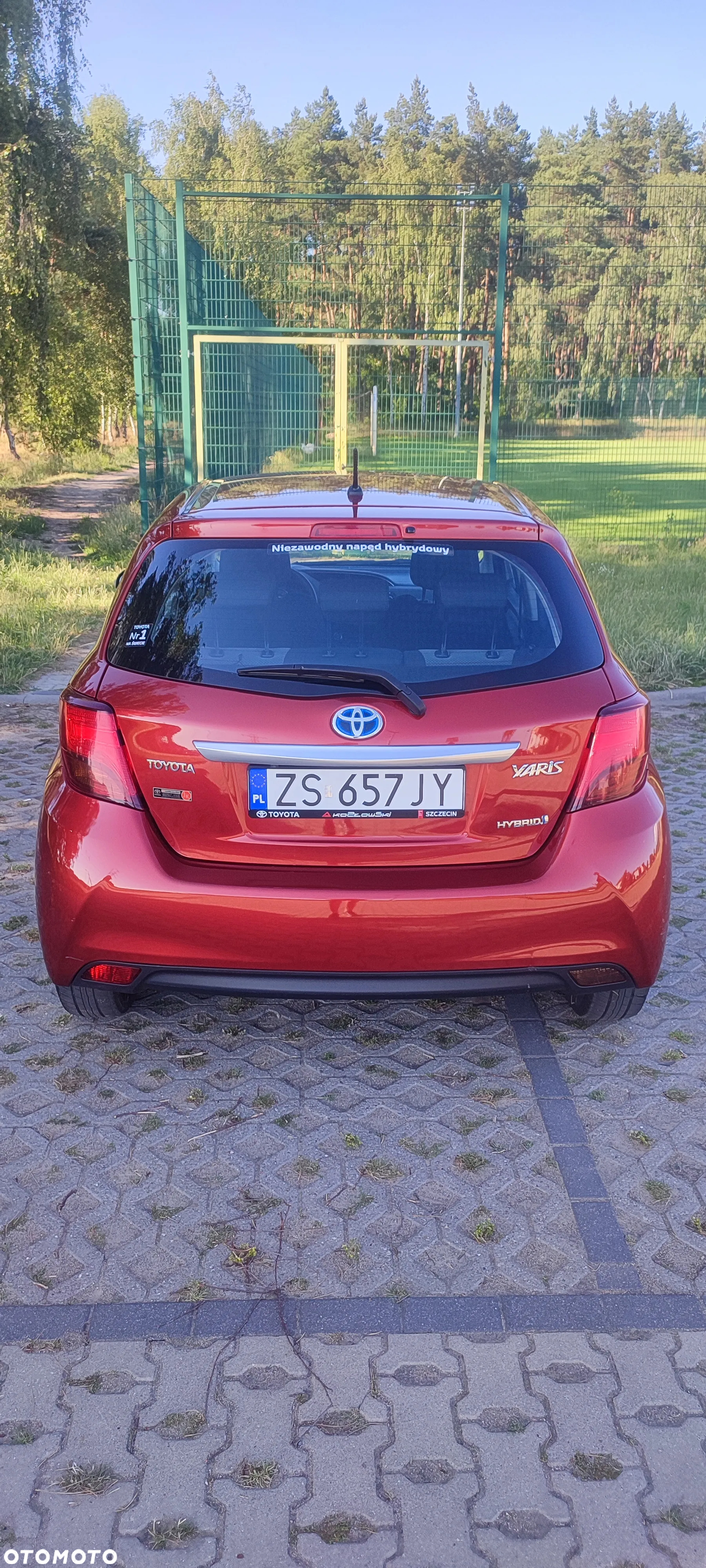 Toyota Yaris Hybrid 100 Premium - 3