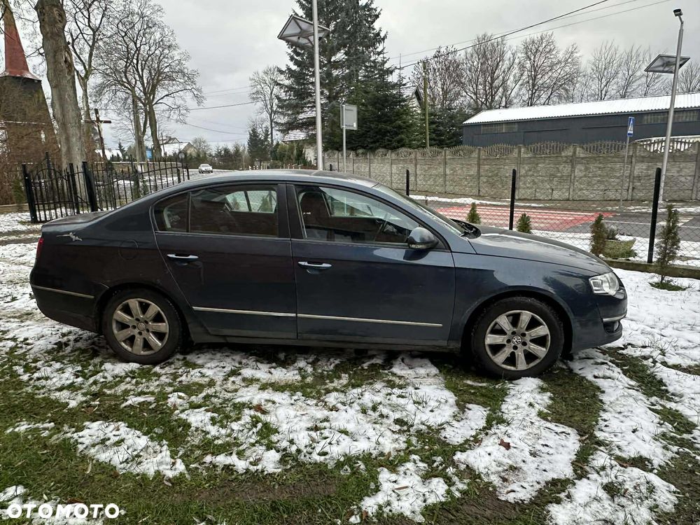 Volkswagen Passat 2.0 TDI Comfortline - 6