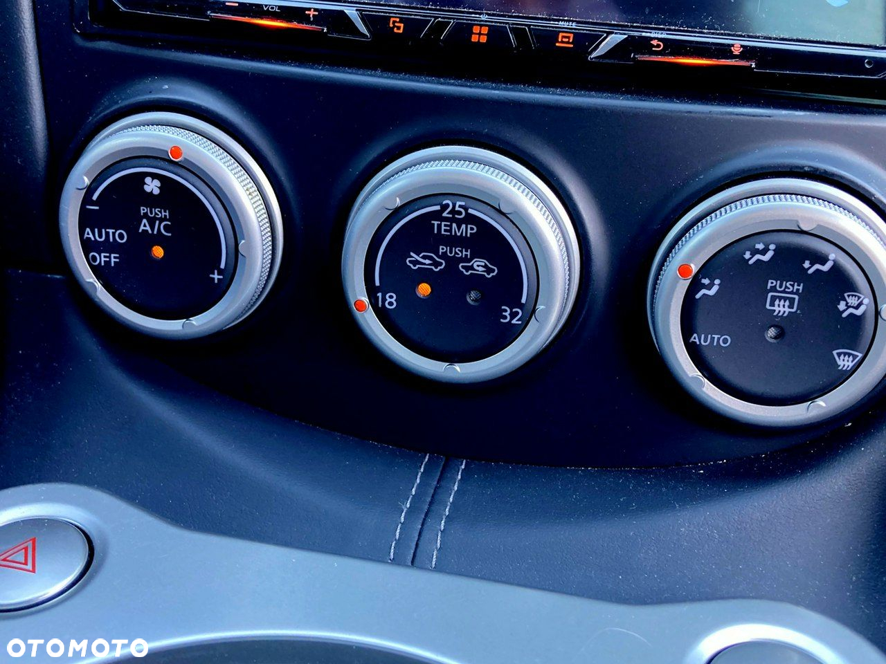 Nissan 370 Z - 30