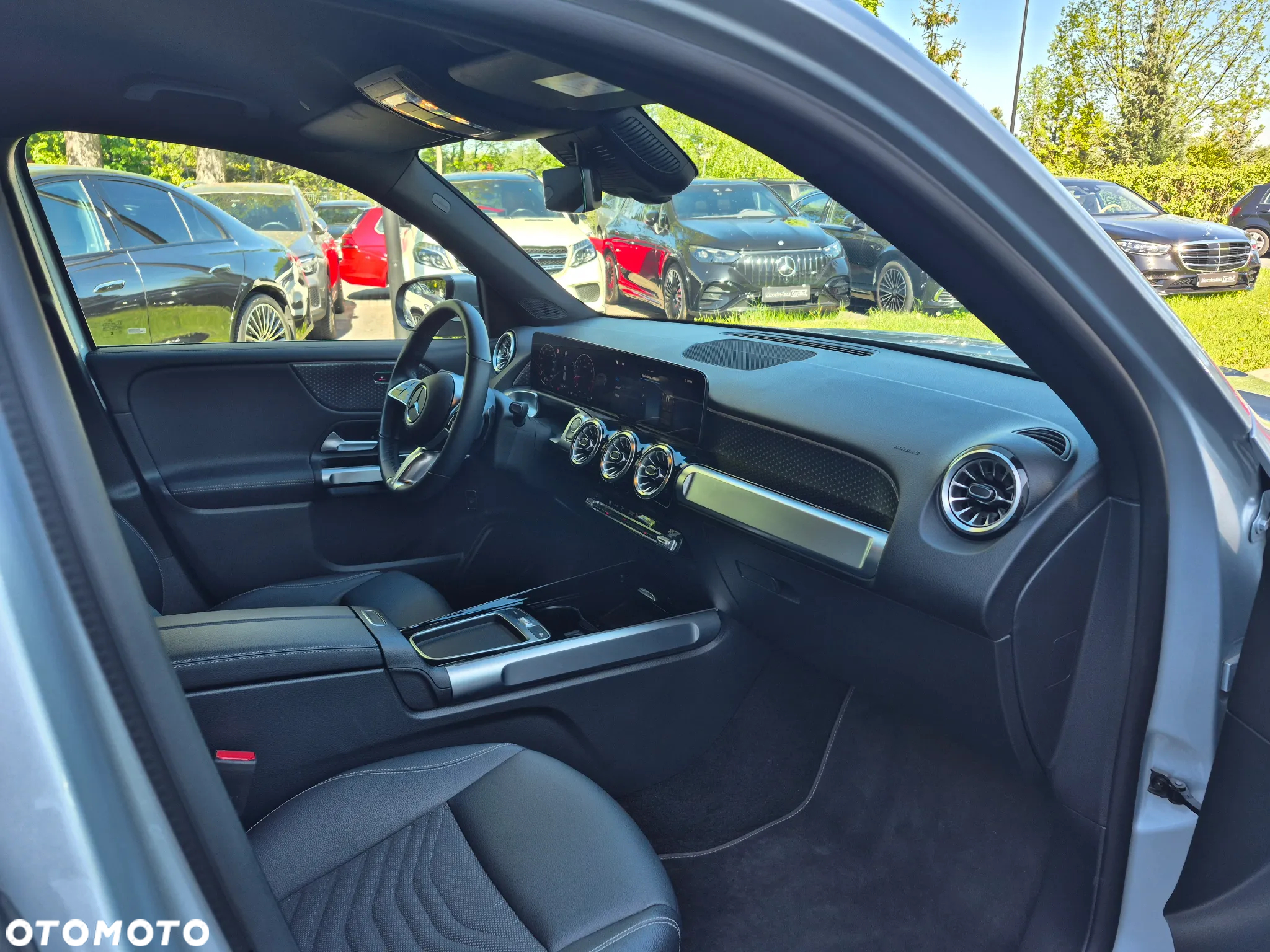 Mercedes-Benz GLB 200 Progressive 7G-DCT - 31