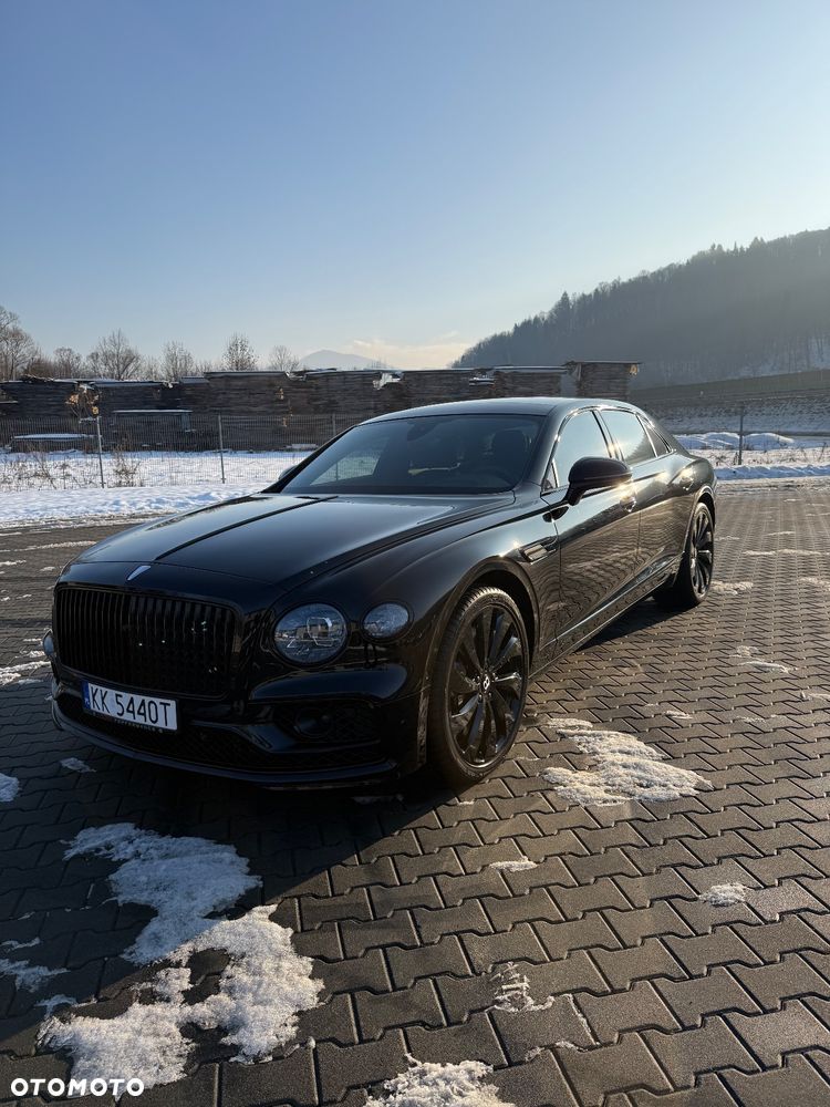 Bentley Flying Spur - 1