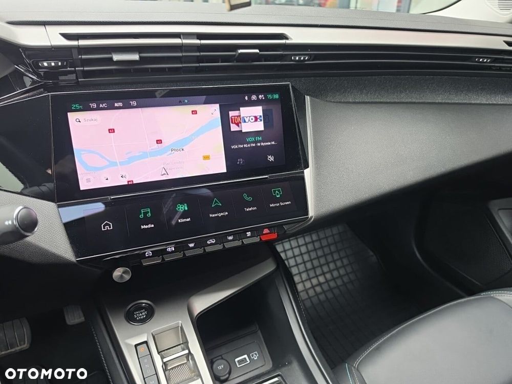 Peugeot 408 1.2 PureTech Allure S&S EAT8 - 17