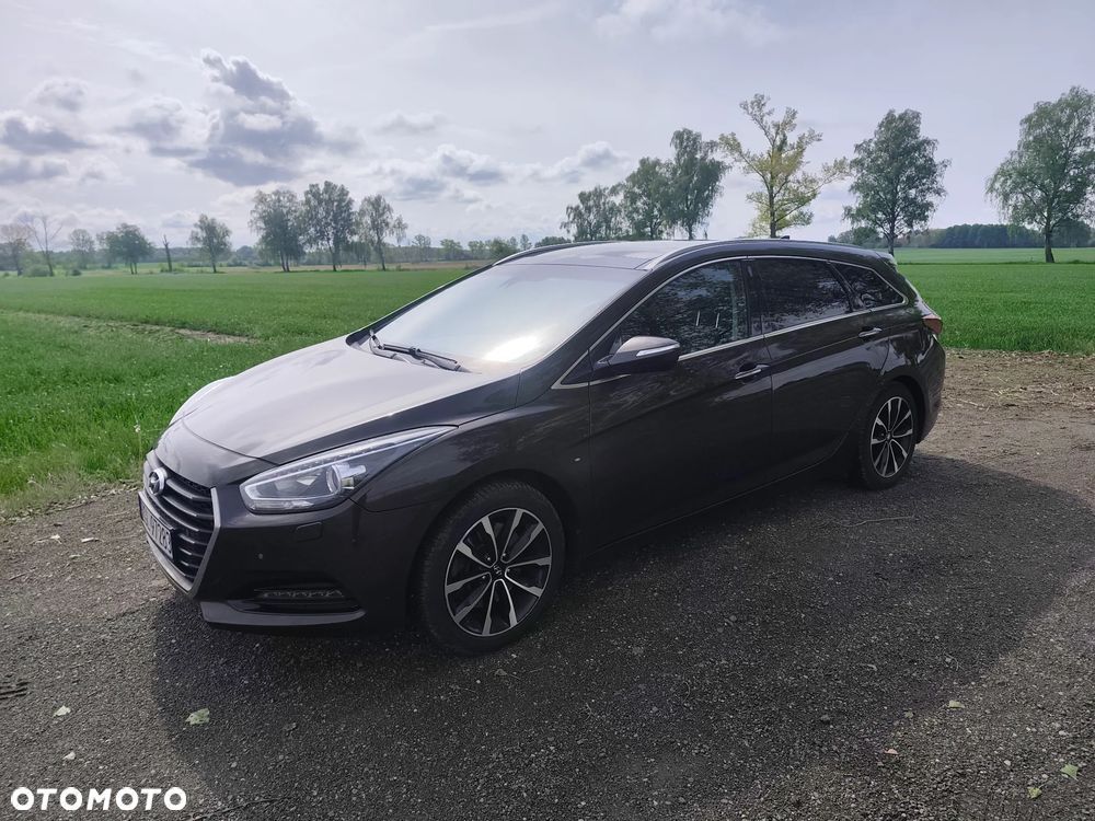 Hyundai i40 1.7 CRDi Premium DCT - 1