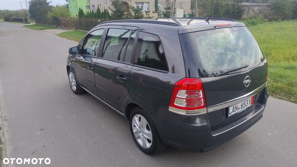 Opel Zafira 1.8 Cosmo EU5 - 4