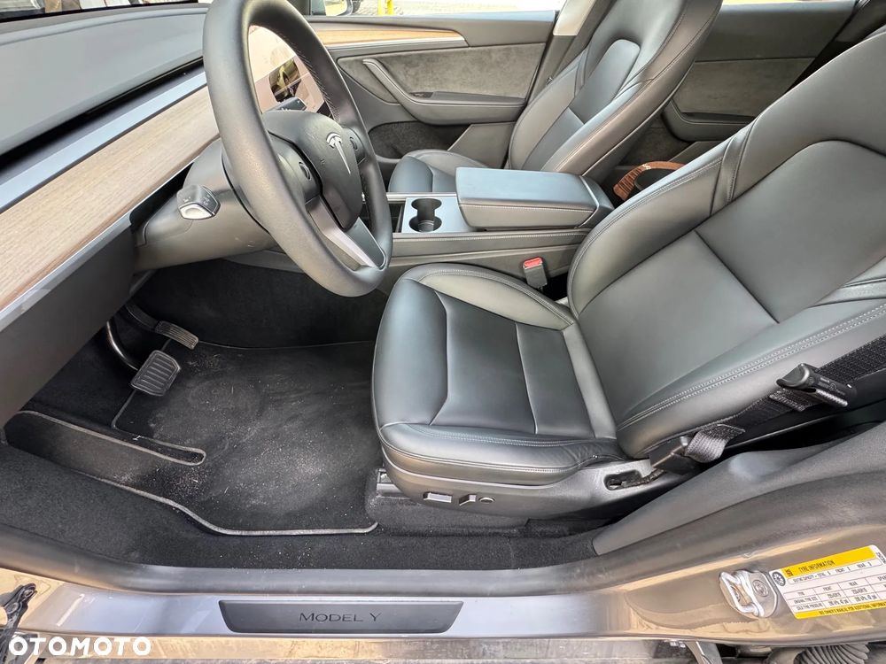 Tesla Model Y Standard - 16
