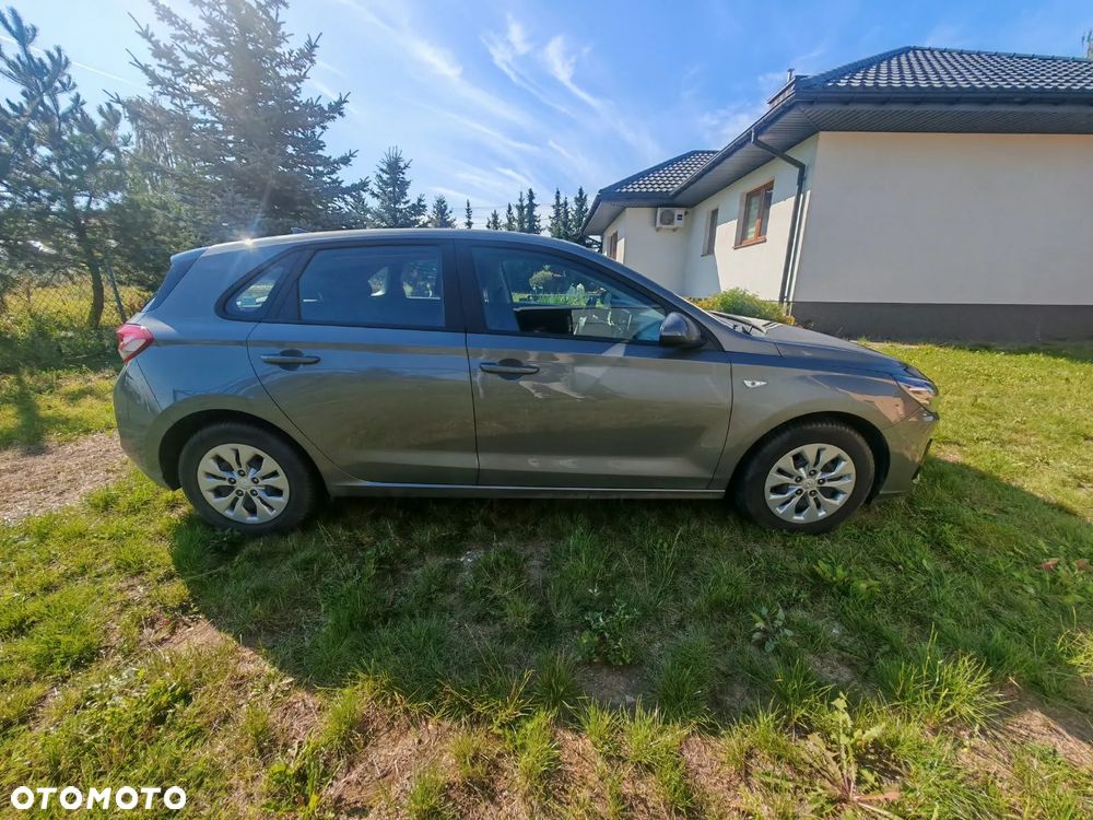 Hyundai i30 1.5 DPI Classic + - 4