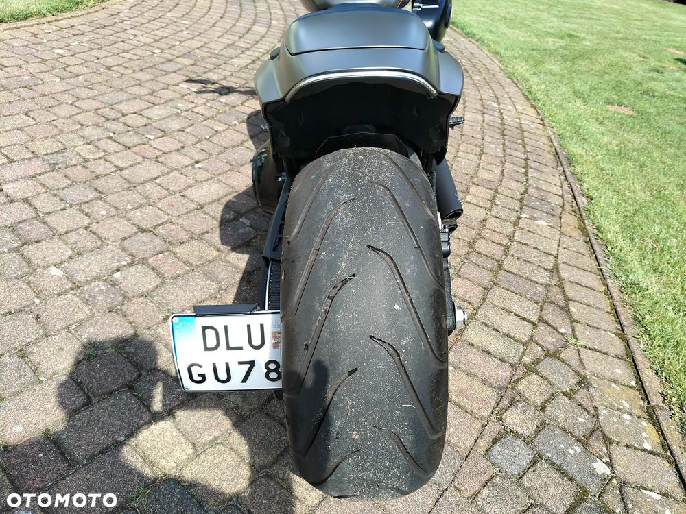 Harley-Davidson Softail FXDR - 14