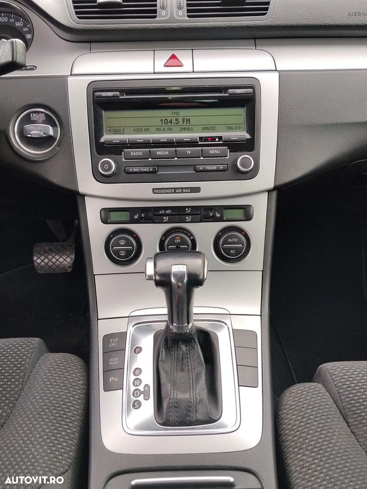 Volkswagen Passat 2.0 TDI DSG BlueMotion Technology Comfortline - 12