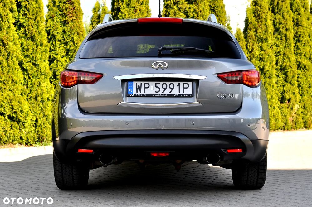 Infiniti QX70 - 20