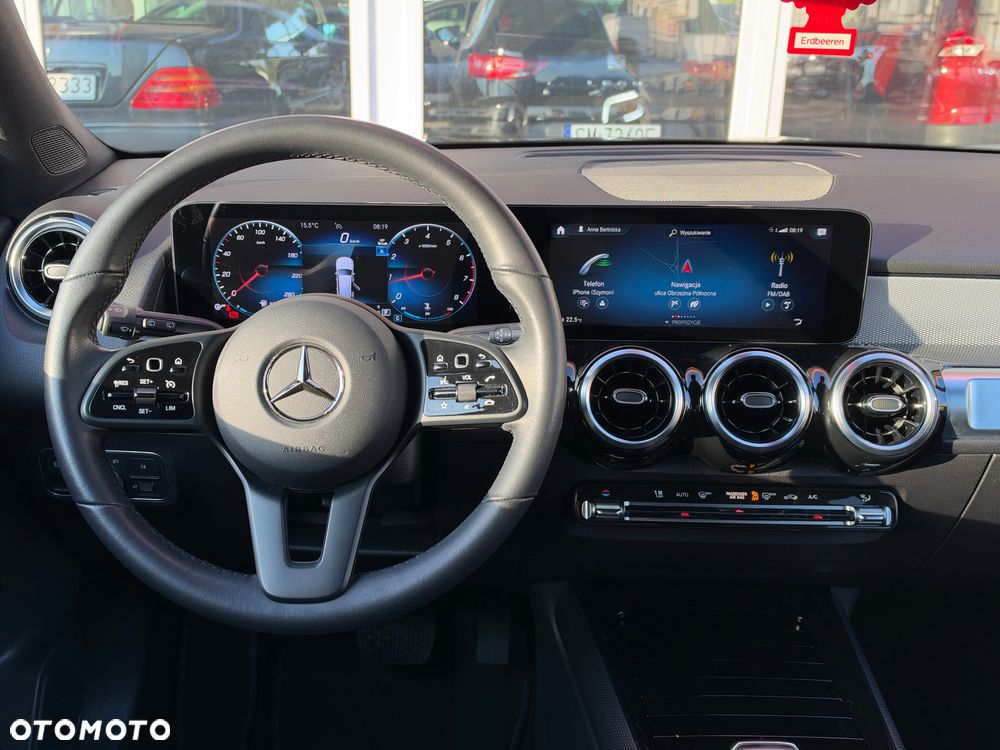 Mercedes-Benz GLB - 15