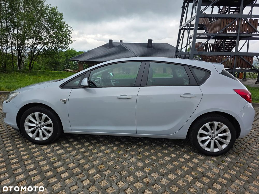 Opel Astra 1.4 150 Jahre - 15